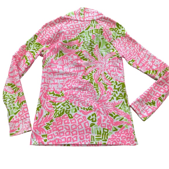 Lily Pulitzer. Size XS. Half button down with pouch - Picture 5 of 5